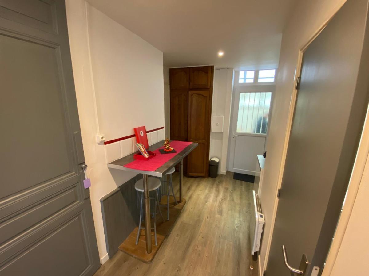 Ferienwohnung Au Bouquet Troyen - Wifi - Calme Et Tranquillite Troyes Exterior foto