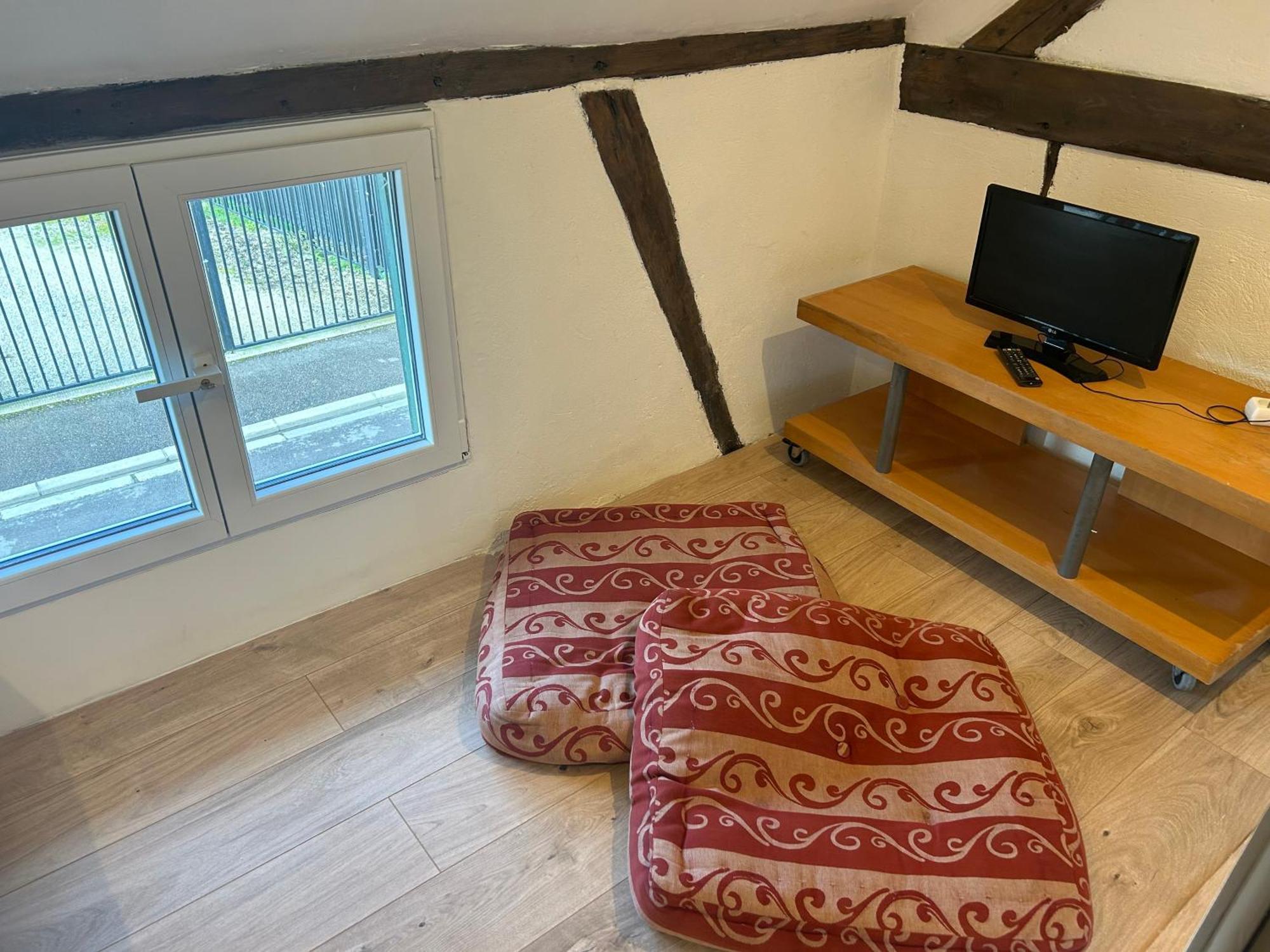 Ferienwohnung Au Bouquet Troyen - Wifi - Calme Et Tranquillite Troyes Exterior foto