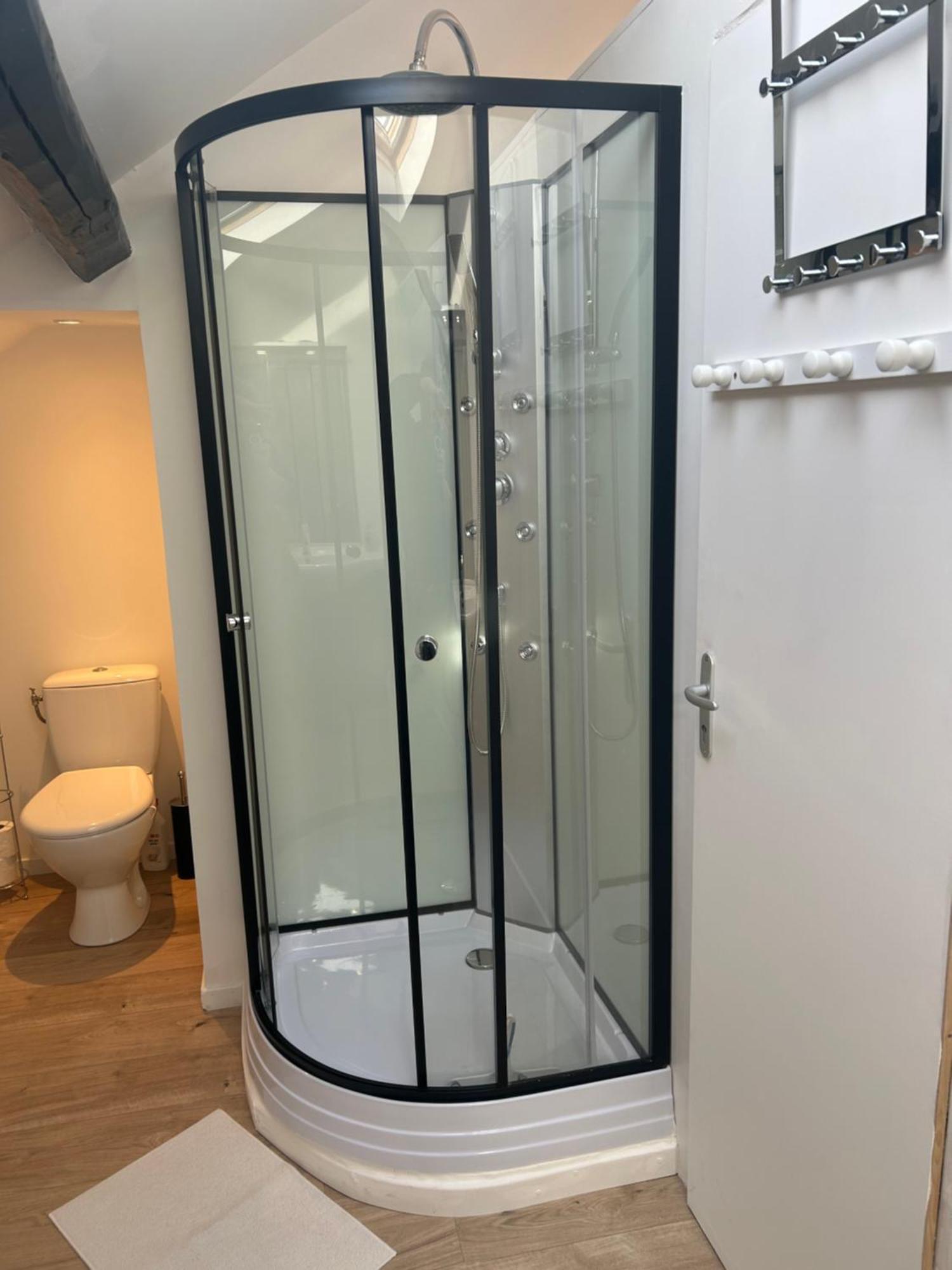 Ferienwohnung Au Bouquet Troyen - Wifi - Calme Et Tranquillite Troyes Exterior foto